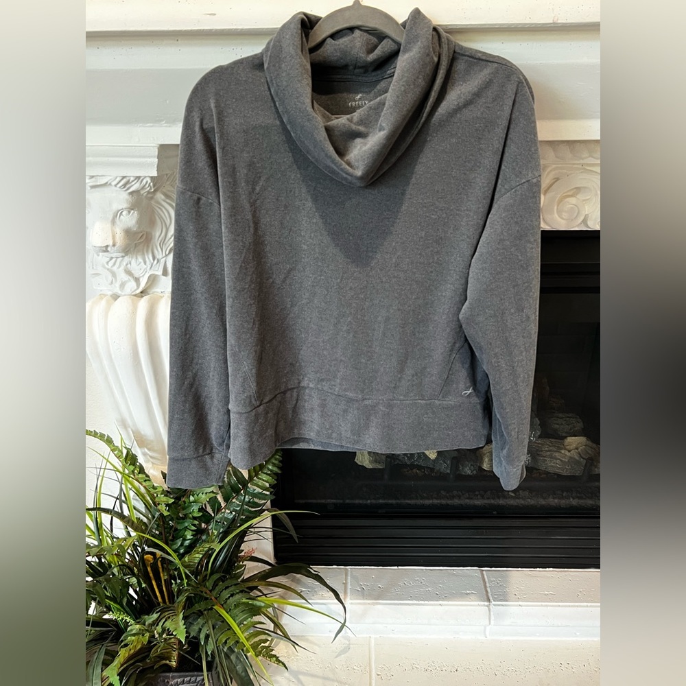 Freely Elegant Gray Cowl Neck Women's Sweater